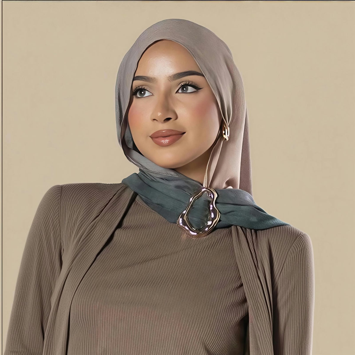 Premium Golden Hijab Hoop/Buckle
